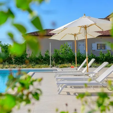 Stella By Istrialux Smoljanci