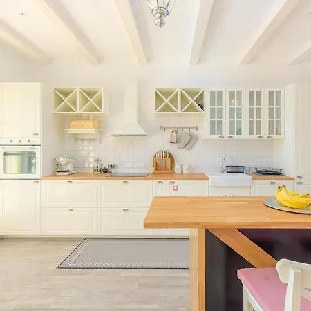 Stella By Istrialux *